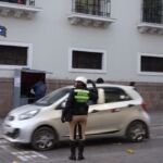 So in Peru they have acknowledged that traffic lights do not have any effect. Their solution? Put a (female) traffic warden in all their traffic controlled crossings.